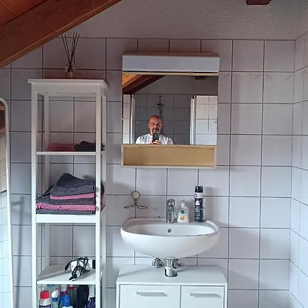 Privater 3-zimmer-gaestebereich Im Haus Mit Separatem Zugang Nahe Langenthal Appartamento Roggwil (Oberaargau)