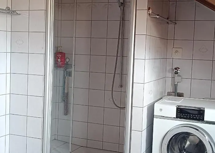 3-zimmer Im 2 Og Mit Kochnische Und Separatem Bad Nahe Langenthal דירה